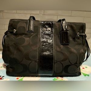 Authentic Coach Chelsea Tote, Black.